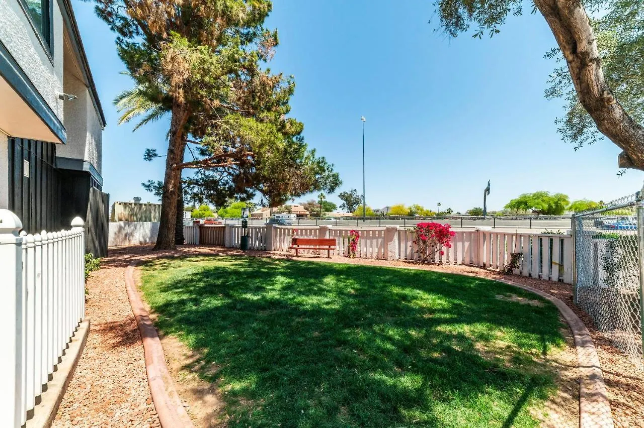 Metro Phx Downstairs Studio Sleeps 4 Ada Accessible Phoenix